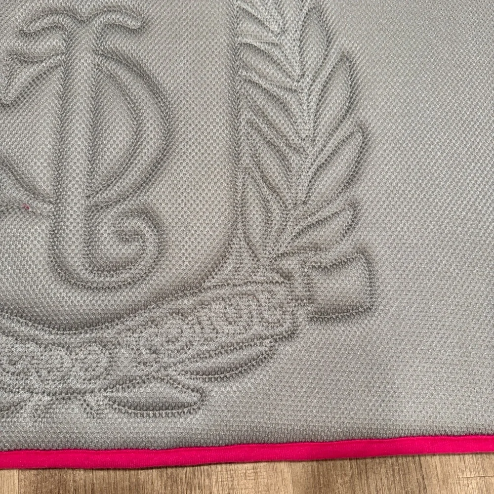 Juicy Couture hue decor foam